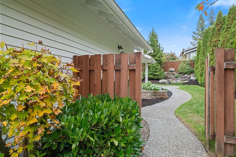 Property photo for 14715 65th Avenue SW, Edmonds photo 31