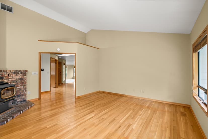Property photo for 14715 65th Avenue SW, Edmonds photo 12
