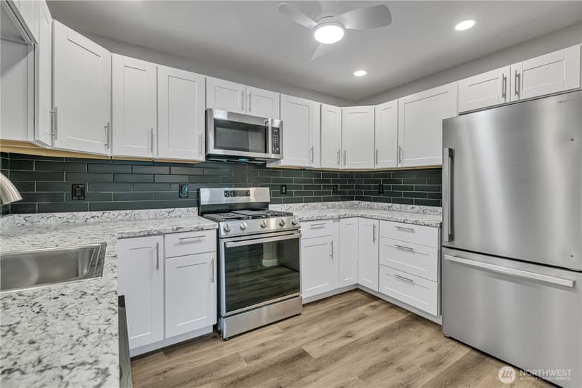 Property photo for 14322 Admiralty Way #31, Lynnwood photo 11
