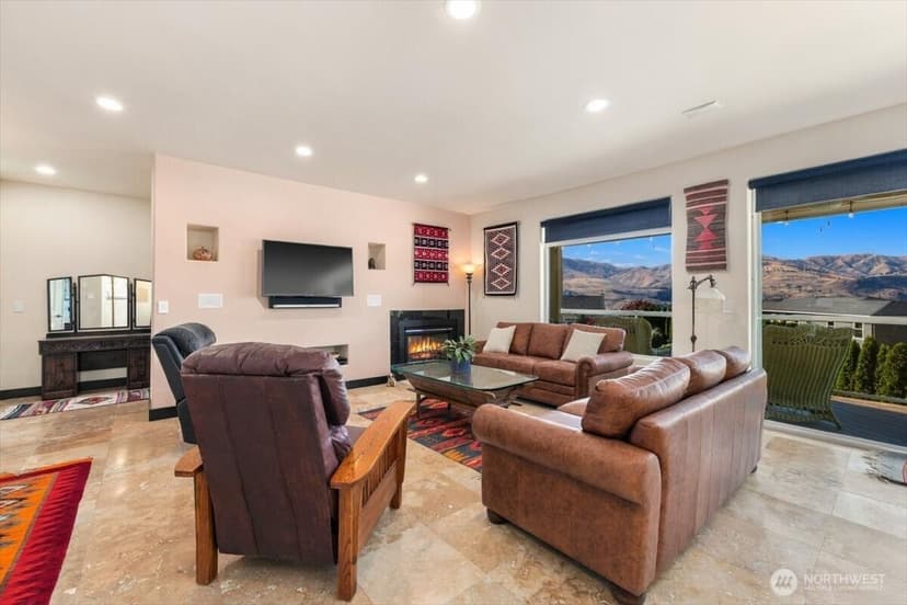 Property photo for 305 Orchard View Drive, Chelan photo 12