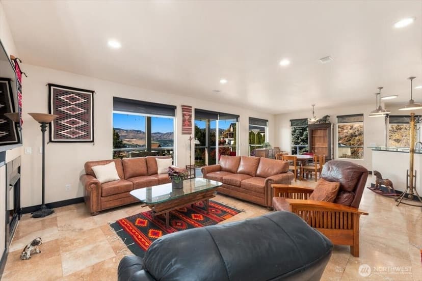 Property photo for 305 Orchard View Drive, Chelan photo 11