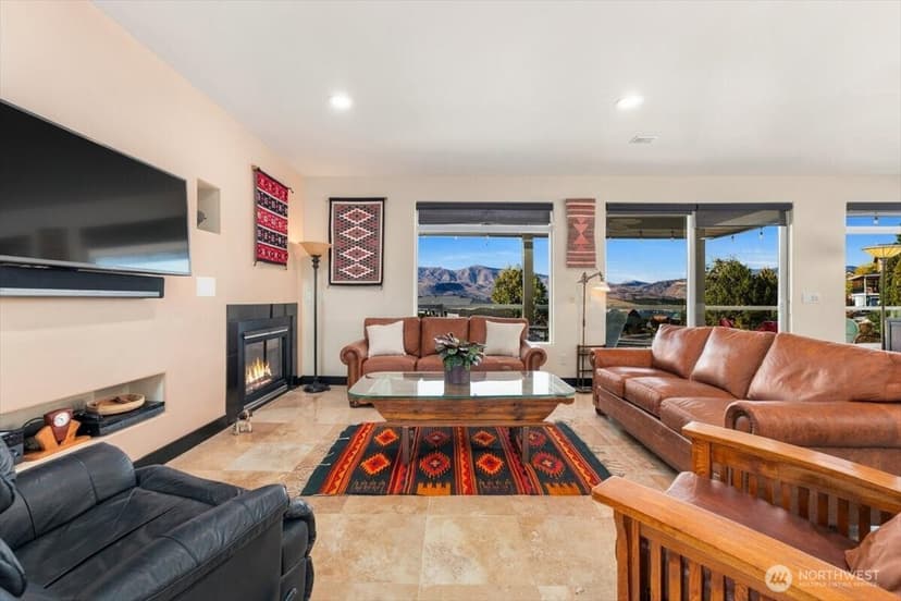 Property photo for 305 Orchard View Drive, Chelan photo 10
