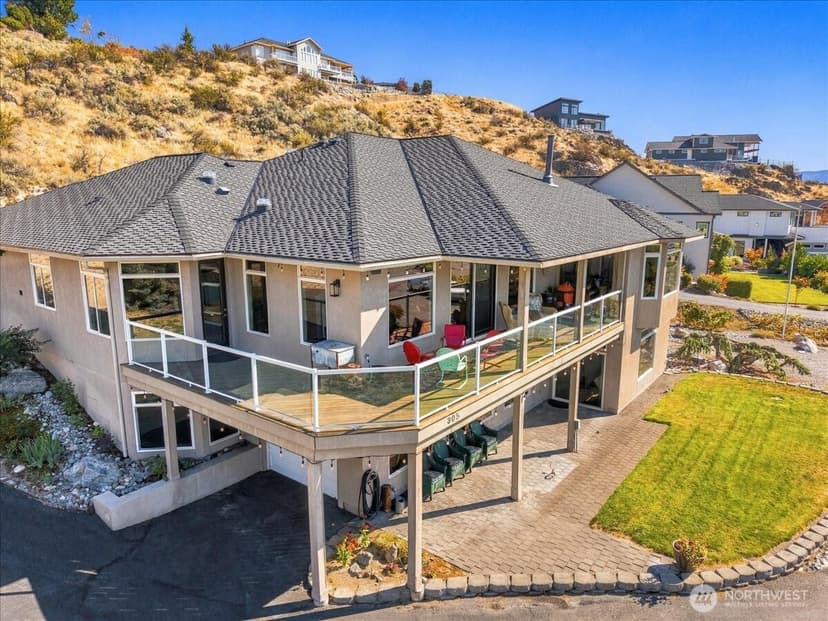 Property photo for 305 Orchard View Drive, Chelan photo 4