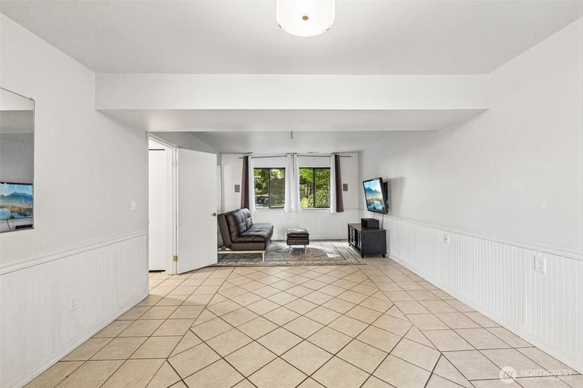 Property photo for 1632 NE Perkins Way, Shoreline photo 29