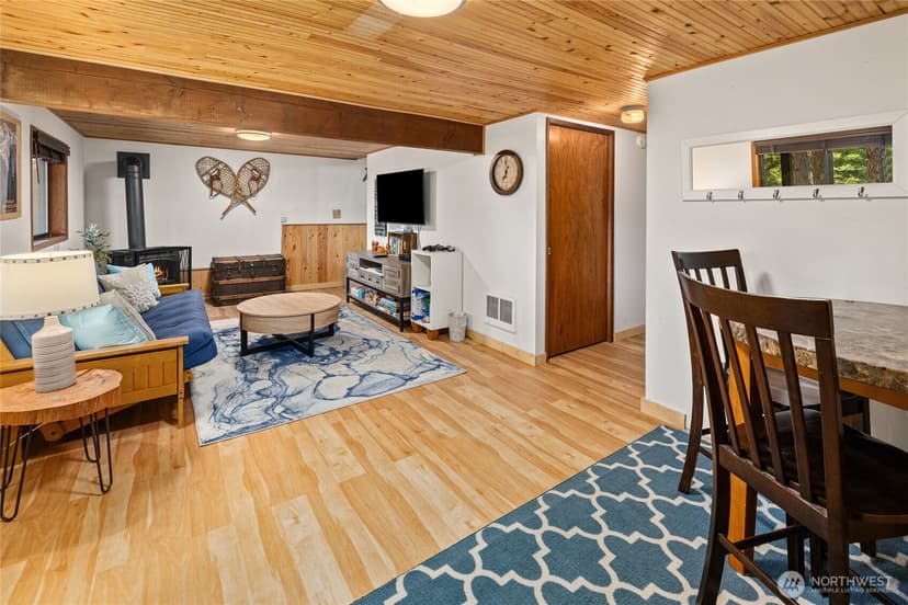 Property photo for 190 Sandstone Drive, Ronald photo 33