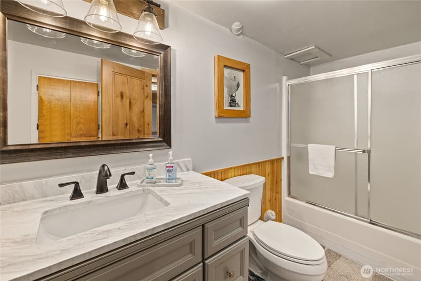 Property photo for 190 Sandstone Drive, Ronald photo 32