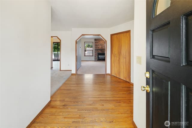 Property photo for 7217 67th Place NE, Marysville photo 4