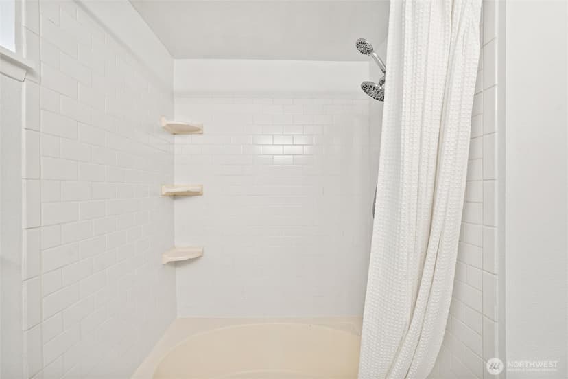 Property photo for 1800 N 105th Street #101, Seattle photo 24