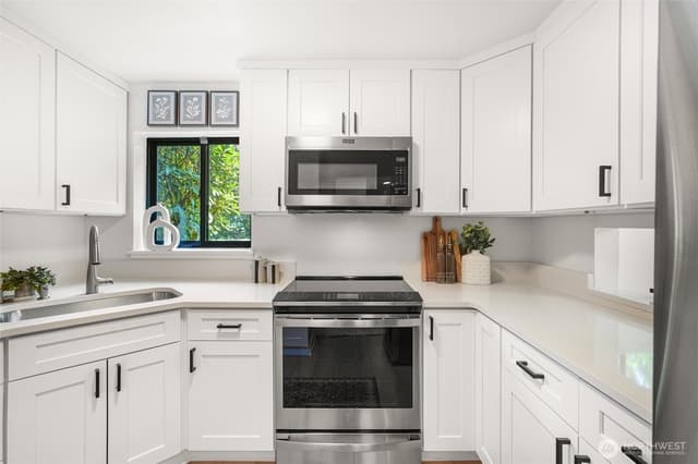 Property photo for 1800 N 105th Street #101, Seattle photo 5
