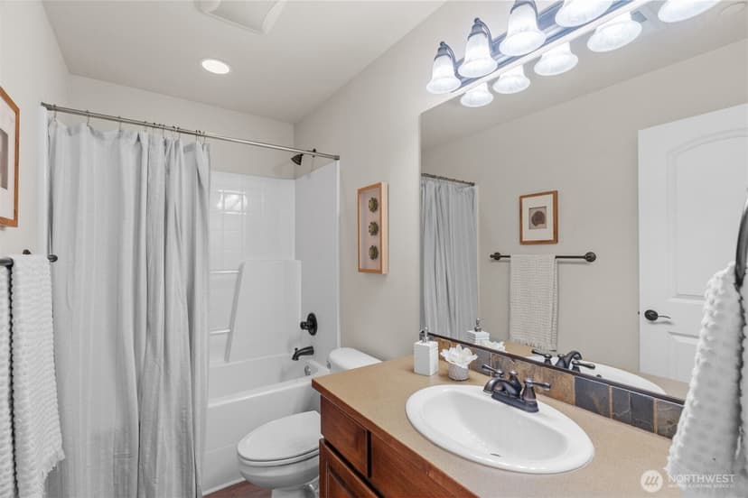 Property photo for 15186 132nd Avenue NE, Woodinville photo 12