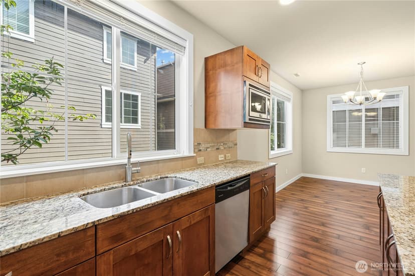 Property photo for 365 NE Denny Way, Issaquah photo 11