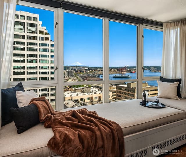 Property photo for 2125 1st Avenue #1304, Seattle
