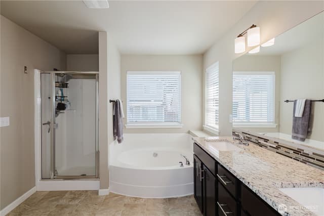 Property photo for 3820 Discovery Avenue SW, Bremerton photo 4