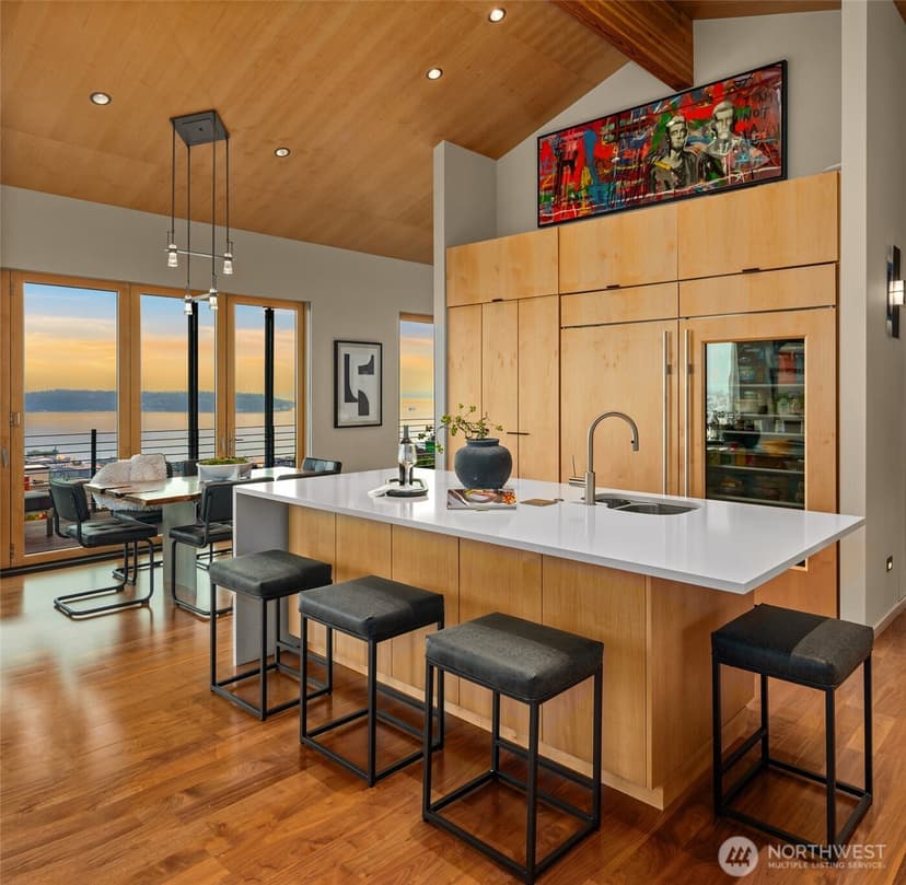 Property photo for 1215 Warren Avenue N, Seattle photo 15