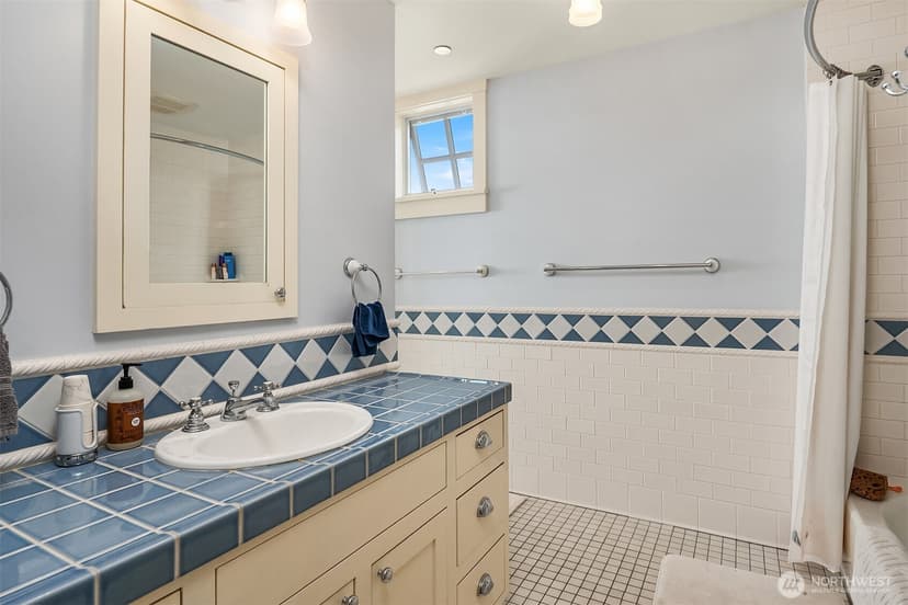 Property photo for 2231 NW 190th Place, Shoreline photo 28