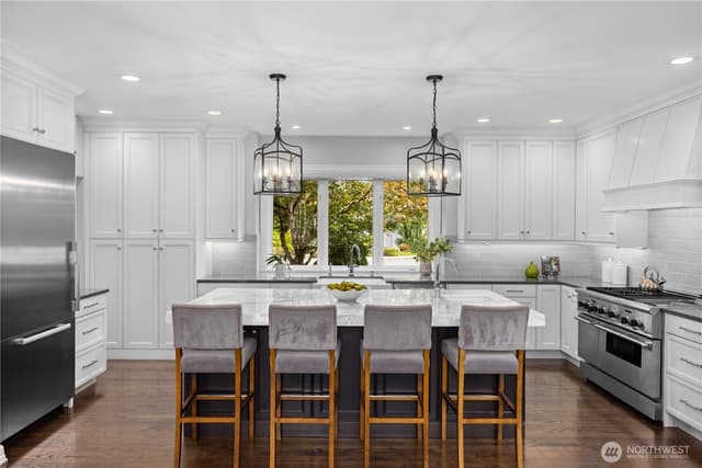 Property photo for 24733 SE Windsor Boulevard, Sammamish photo 4