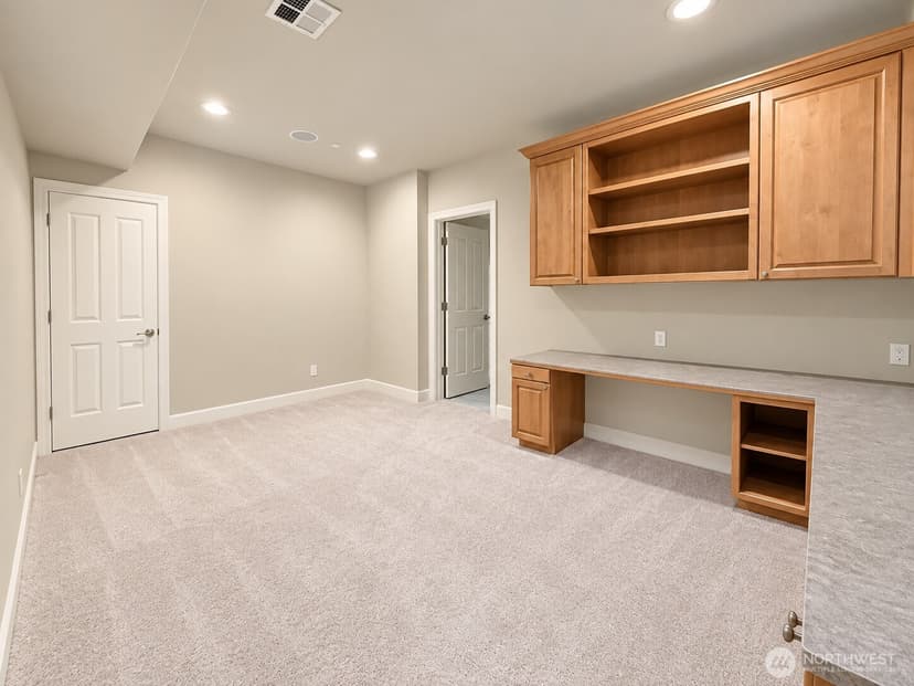 Property photo for 2618 100th Avenue NE, Bellevue photo 15