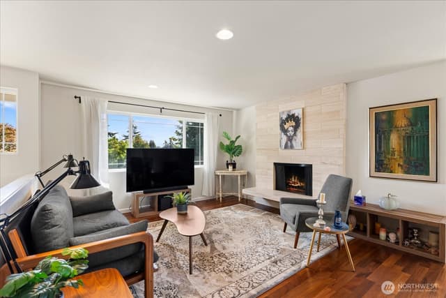 Property photo for 7957 30th Avenue SW, Seattle photo 5