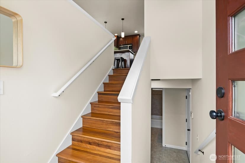 Property photo for 7957 30th Avenue SW, Seattle photo 4