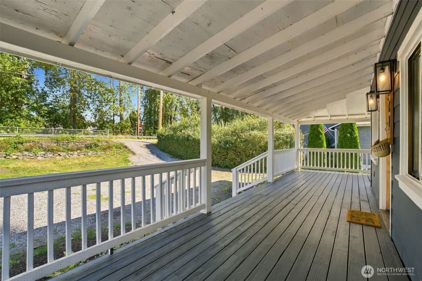 Property photo for 9624 Lowell Snohomish River Road, Snohomish photo 2
