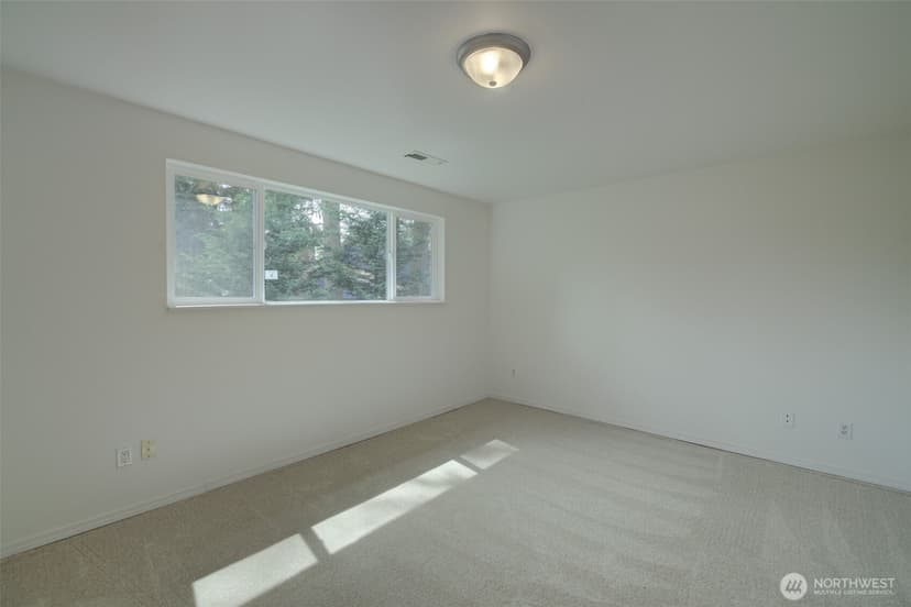 Property photo for 13930 122nd Avenue NE, Kirkland photo 21