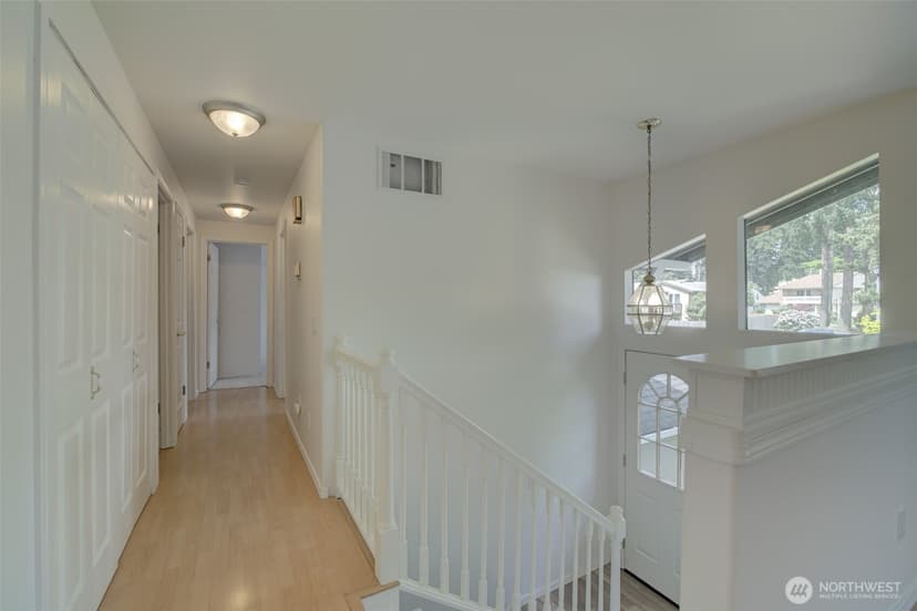 Property photo for 13930 122nd Avenue NE, Kirkland photo 2