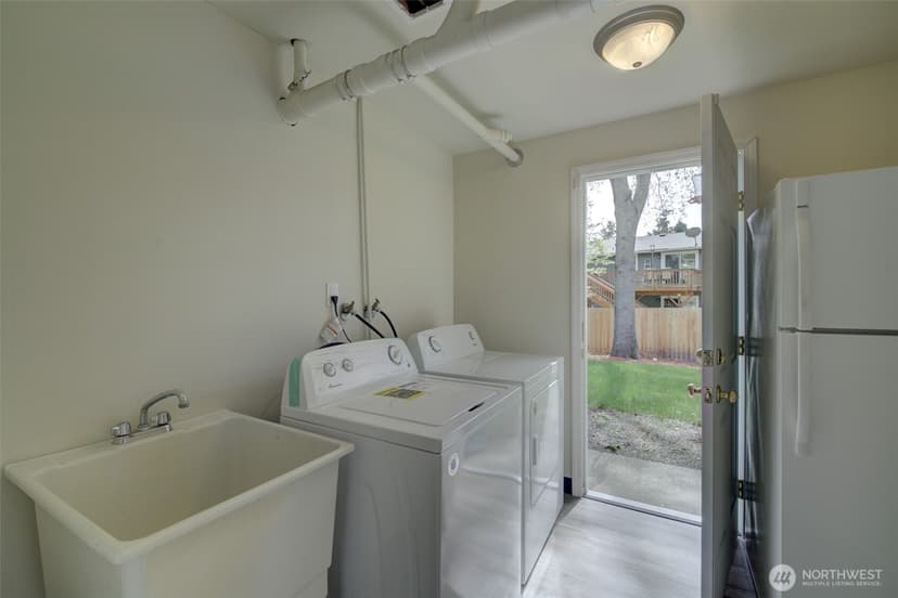 Property photo for 13930 122nd Avenue NE, Kirkland photo 23