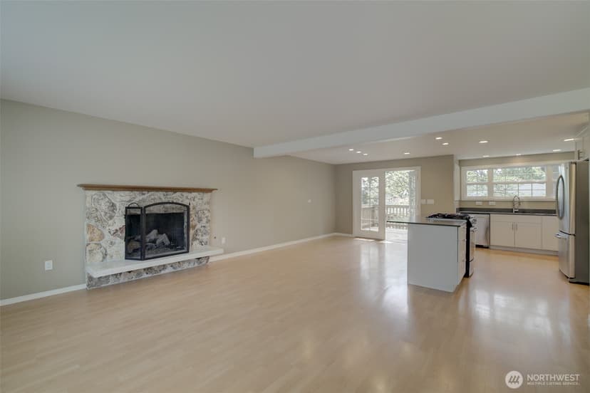 Property photo for 13930 122nd Avenue NE, Kirkland photo 3