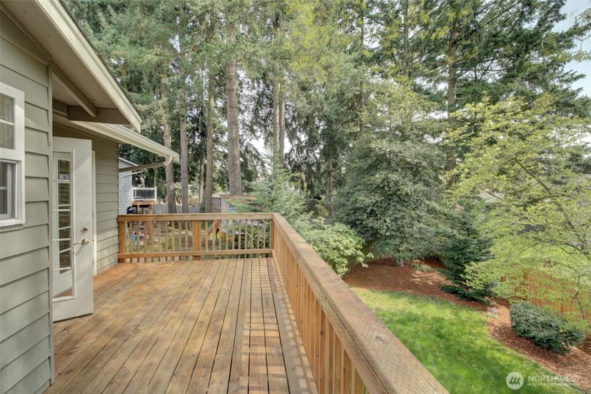 Property photo for 13930 122nd Avenue NE, Kirkland photo 12