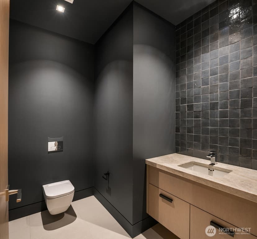 Property photo for 8 100th Avenue NE #401, Bellevue photo 24