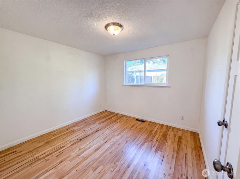 Property photo for 712 141st Street E, Tacoma photo 13