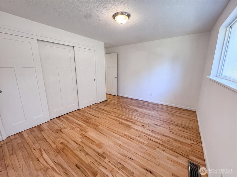 Property photo for 712 141st Street E, Tacoma photo 10