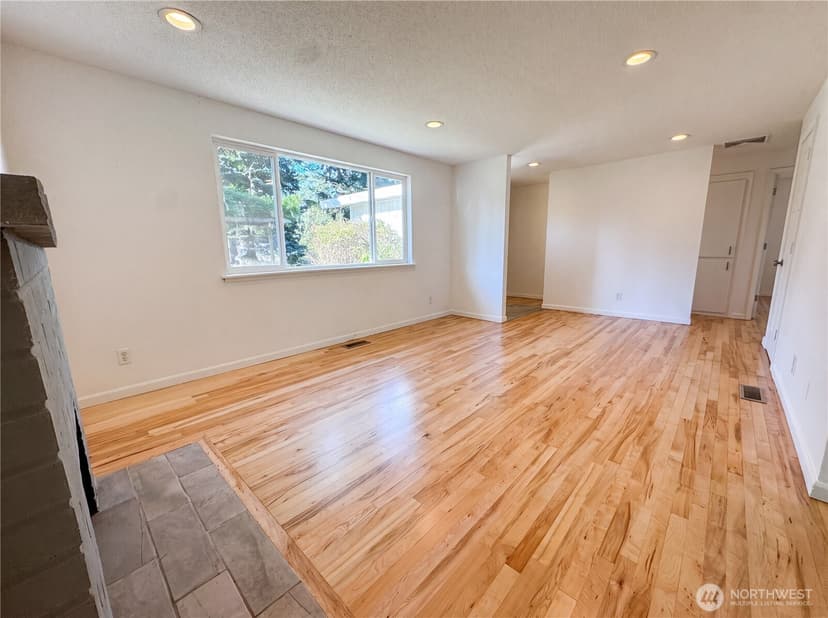Property photo for 712 141st Street E, Tacoma photo 5