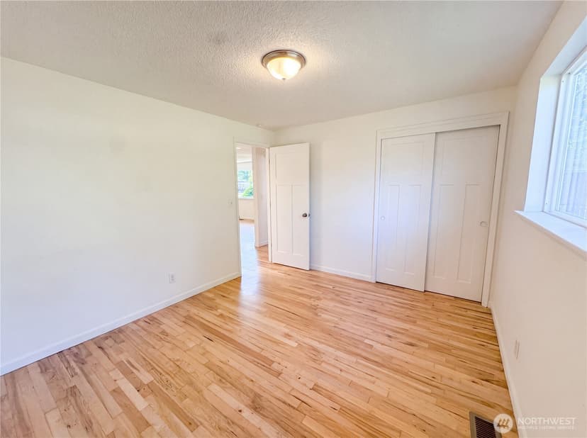 Property photo for 712 141st Street E, Tacoma photo 11