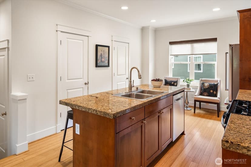 Property photo for 4347 Jill Place S, Seattle photo 6