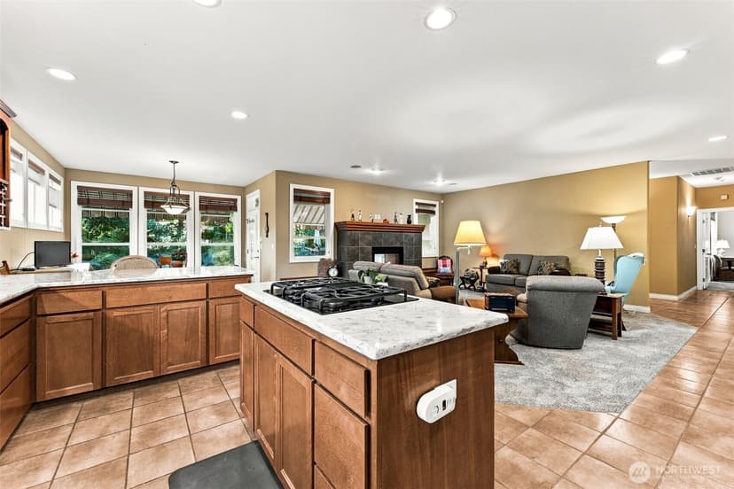 Property photo for 1106 15th Avenue SW, Puyallup photo 10