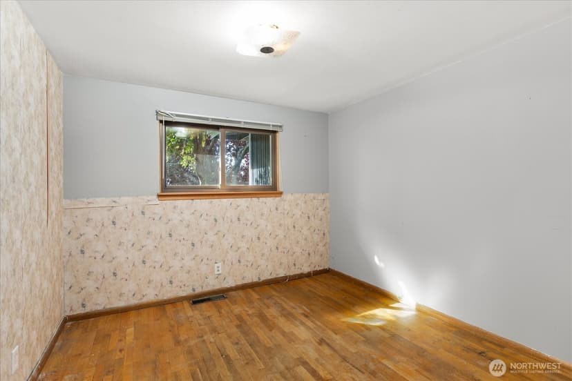 Property photo for 1235 8th Avenue S, Edmonds photo 21