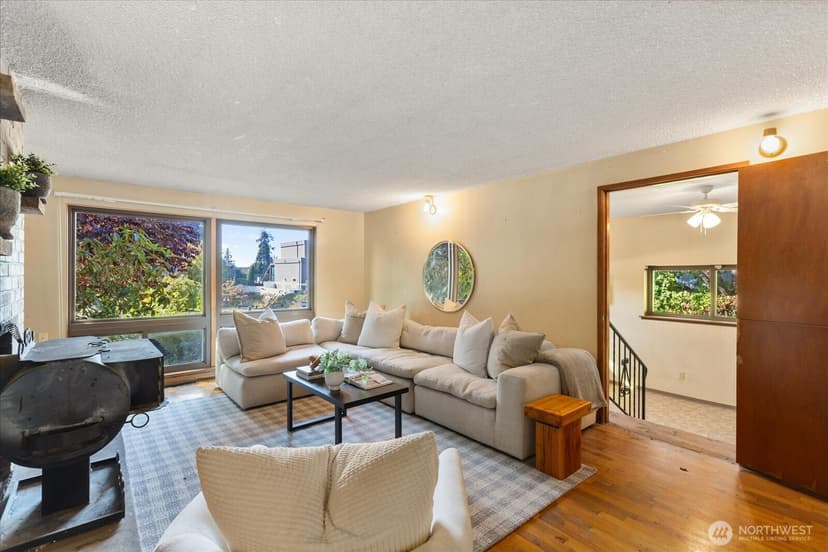 Property photo for 1235 8th Avenue S, Edmonds photo 8