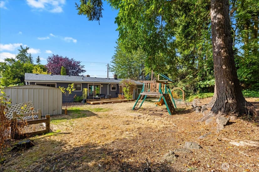 Property photo for 1235 8th Avenue S, Edmonds photo 32