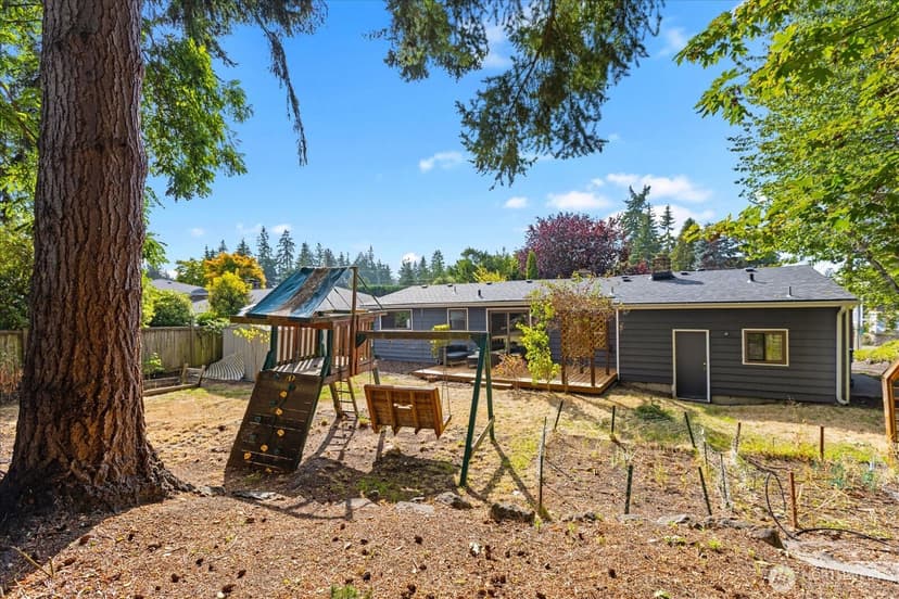 Property photo for 1235 8th Avenue S, Edmonds photo 33