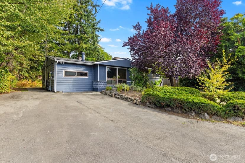 Property photo for 1235 8th Avenue S, Edmonds photo 3