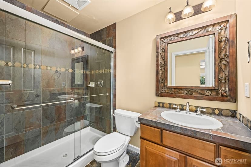Property photo for 231 105th Avenue SE, Bellevue photo 28