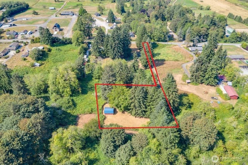 Property photo for 12521 Roosevelt Road, Snohomish photo 3