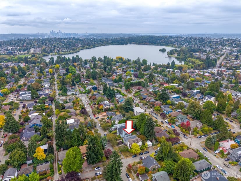 Property photo for 8055 Corliss Avenue N, Seattle photo 29