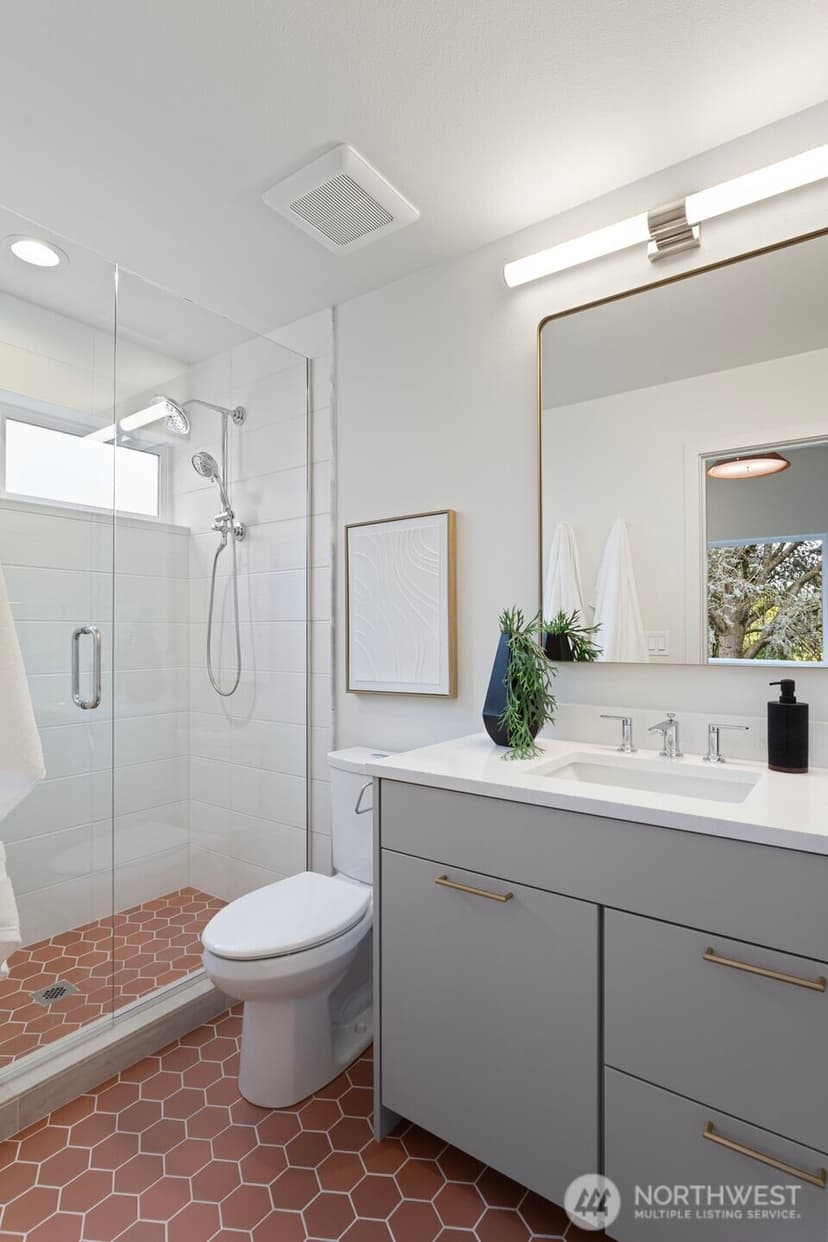 Property photo for 8039 Wallingford Avenue N #C, Seattle photo 22