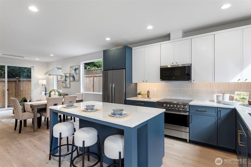 Property photo for 8039 Wallingford Avenue N #C, Seattle photo 4