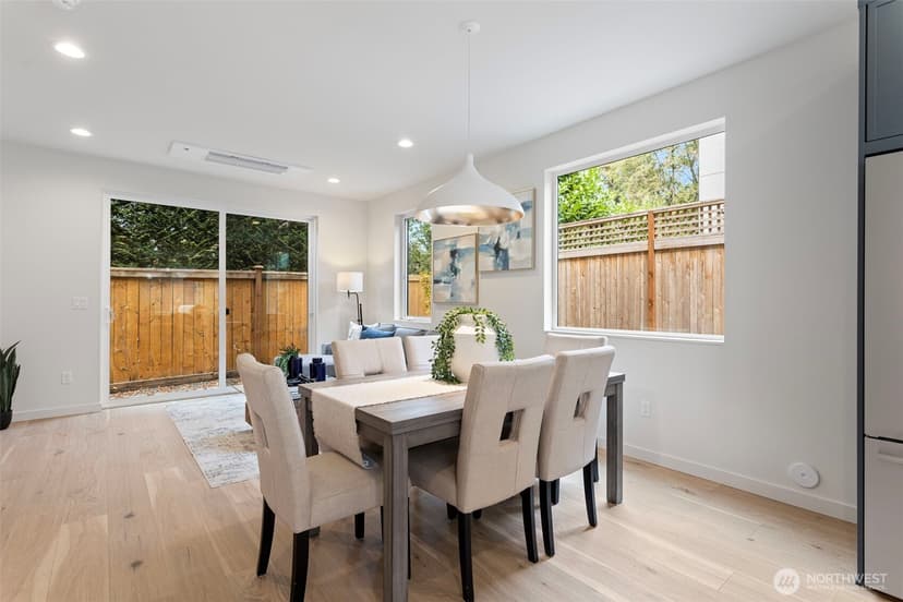 Property photo for 8039 Wallingford Avenue N #C, Seattle photo 9