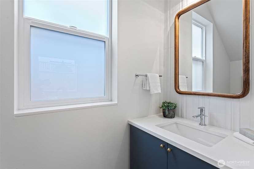 Property photo for 8039 Wallingford Avenue N #C, Seattle photo 17