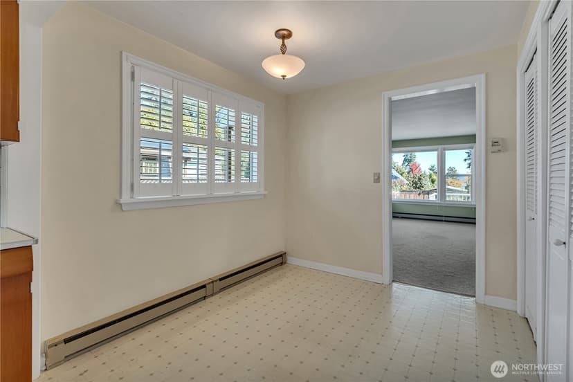 Property photo for 11752 20th Avenue NE, Seattle photo 18