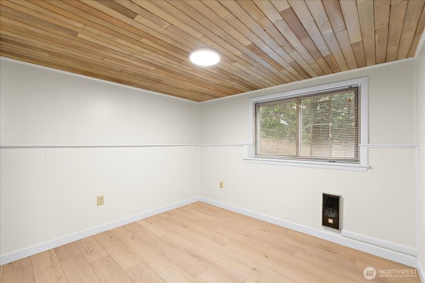 Property photo for 12216 12th Avenue S, Seattle photo 19